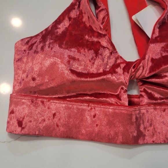 FABLETICS Oasis Crushed Velour Twist Sports Bra S NEW - Picture 4 of 9